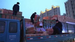 黑龍江：綏化消防“爭分奪秒”轉運防疫物資