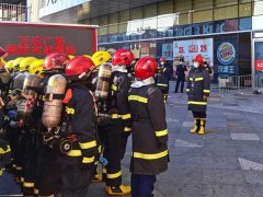 黑龍江：佳木斯消防組織開展萬達廣場滅火救援實戰(zhàn)演練