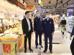 伊春市商業(yè)綜合體專家團(tuán)隊(duì)檢查工作組深入鐵力市開展大型商業(yè)綜合體監(jiān)督檢查